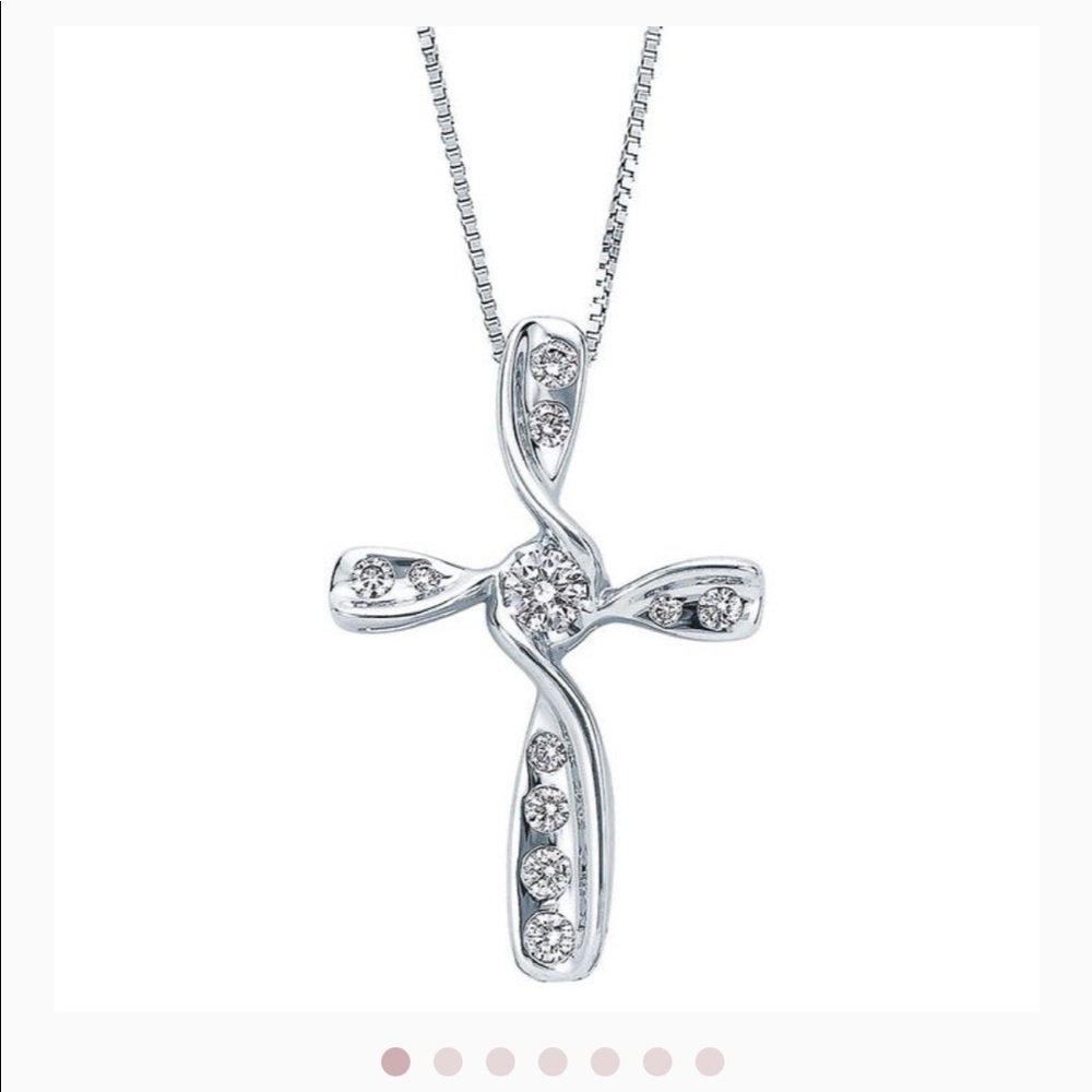 ISO cross necklace exactly like this.